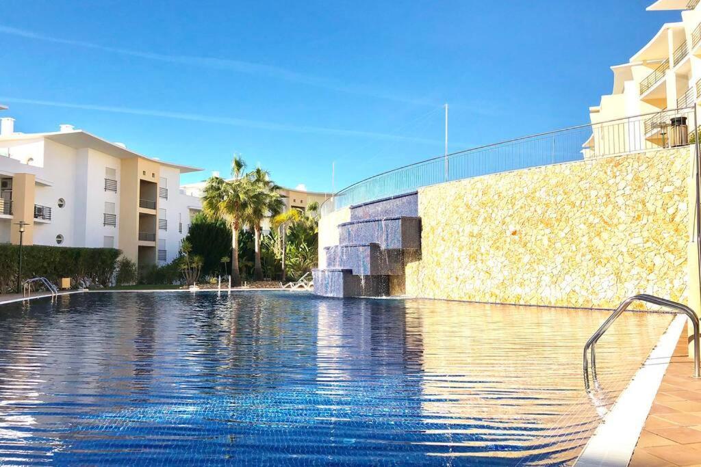 Appartement L Amazing Terrasse With Jacuzzi Encosta Da Orada